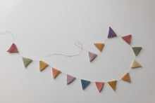 Load image into Gallery viewer, Valleymaker Itty Bitty Bunting Kit