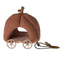 Load image into Gallery viewer, Maileg Royal Pumpkin Carriage