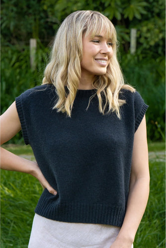 Lothlorian Alpaca Crew Neck Vest - Slate