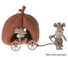 Load image into Gallery viewer, Maileg Royal Pumpkin Carriage