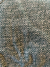 Load image into Gallery viewer, Wool/Cashmere Emerald Diamond Shawl