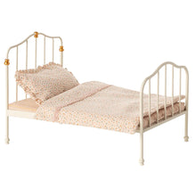 Load image into Gallery viewer, Maileg Vintage Double Mouse Bed - Off White