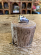 Load image into Gallery viewer, Silver Ring T021