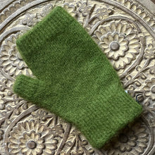 Load image into Gallery viewer, Penelope Durston Sloves - short cuff