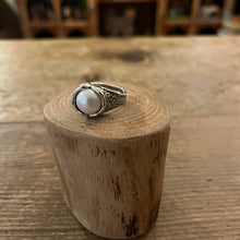 Load image into Gallery viewer, Silver and Pearl Ring STR7048