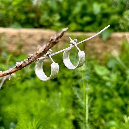 EWA sterling silver small hoops
