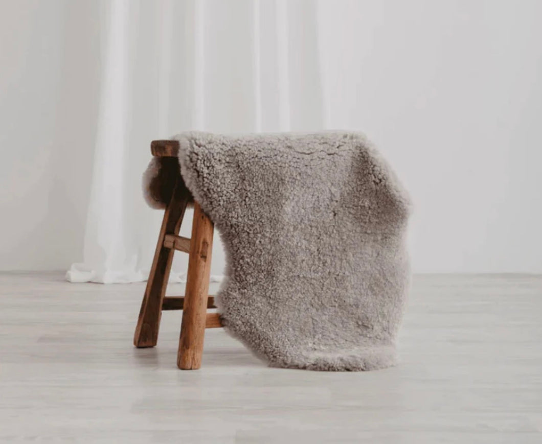 Fibre Sheepskin Rug - Curly 90cm, Moleskin