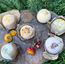 Load image into Gallery viewer, Natural Vegan Bath Bomb - assorted