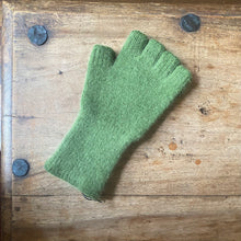 Load image into Gallery viewer, Penelope Durston Fingerless Gloves - medium cuff