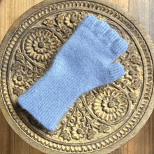 Load image into Gallery viewer, Penelope Durston Fingerless Gloves - medium cuff