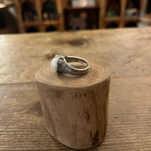 Load image into Gallery viewer, Silver and Pearl Ring STR7048