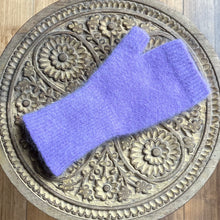 Load image into Gallery viewer, Penelope Durston Sloves - medium cuff