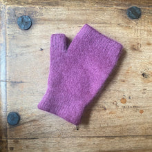 Load image into Gallery viewer, Penelope Durston Sloves - short cuff