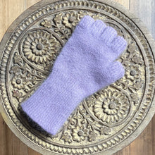 Load image into Gallery viewer, Penelope Durston Fingerless Gloves - medium cuff