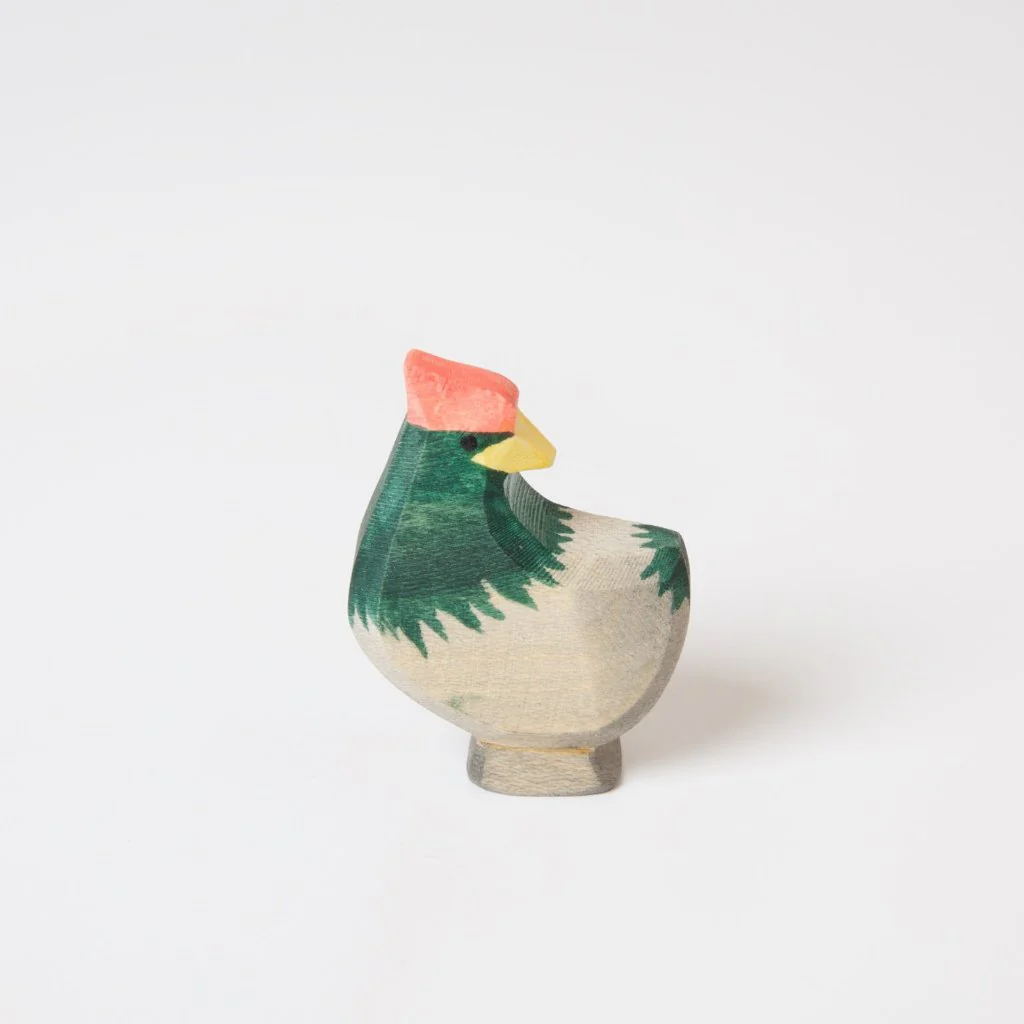 Ostheimer Hen Dark – Head Turning