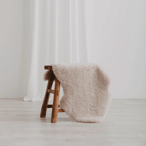 Fibre Sheepskin Rug - Curly 90cm, Oatmeal