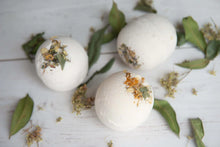 Load image into Gallery viewer, Natural Vegan Bath Bomb - assorted