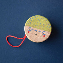 Load image into Gallery viewer, Londji Wooden Yo-yo Best Friends (assorted)