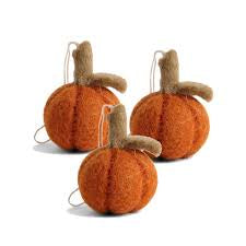 En Gry & Sif Mini Felt Hanging Pumpkins - set of 3