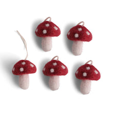 Load image into Gallery viewer, En Gry &amp; Sif Felt Red Mushrooms - 5 pack