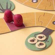 Load image into Gallery viewer, Londji Win Win Winter Strategy Game
