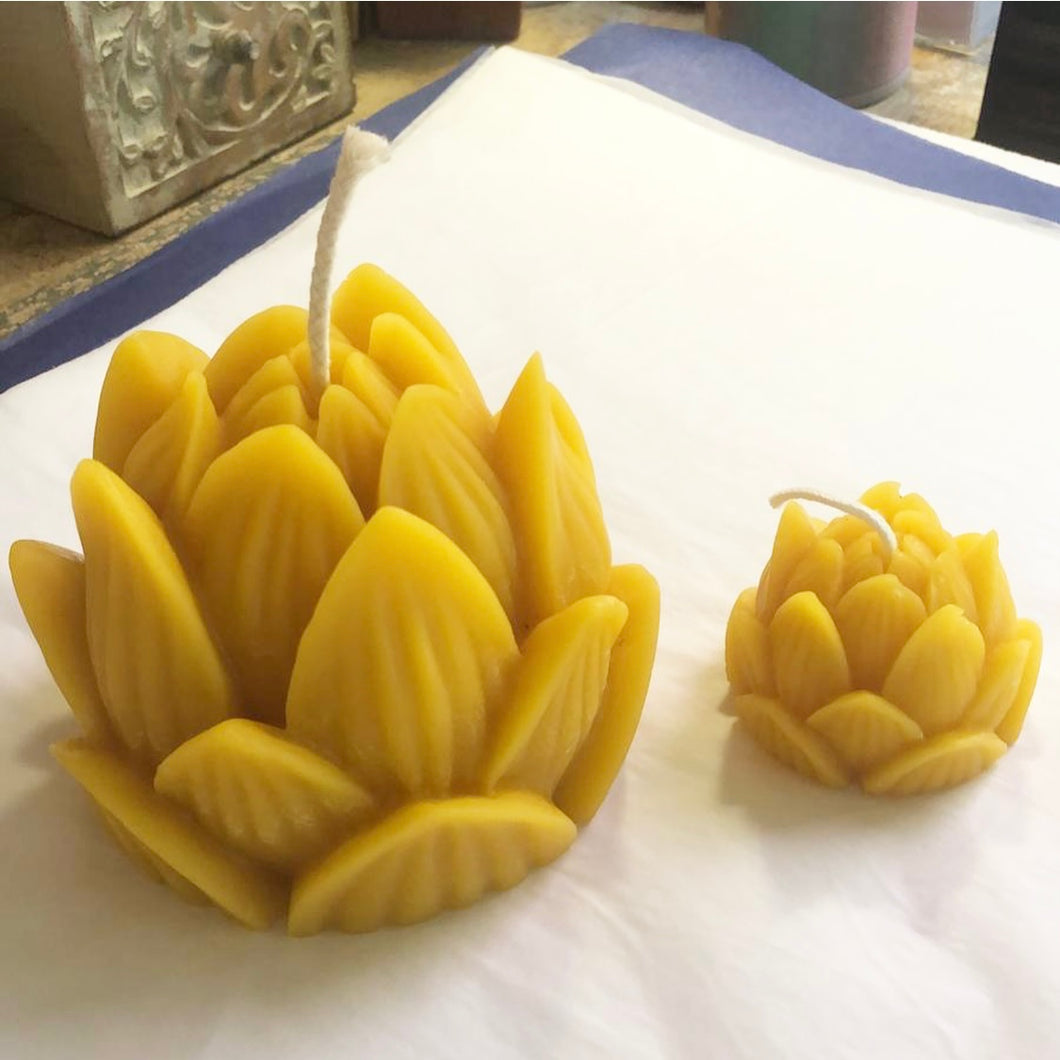 Large Lotus Candle