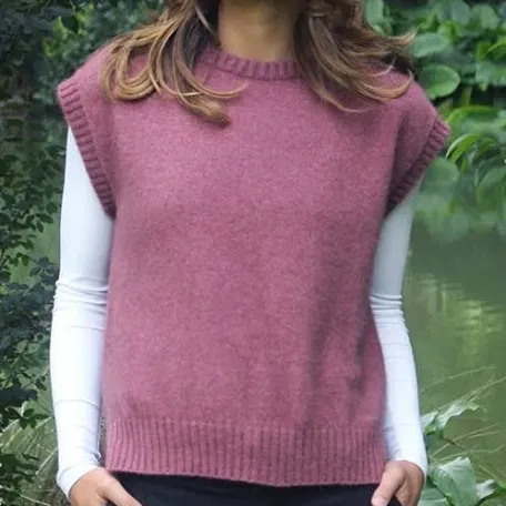 Lothlorian Serene Crew Neck Vest - Orchid