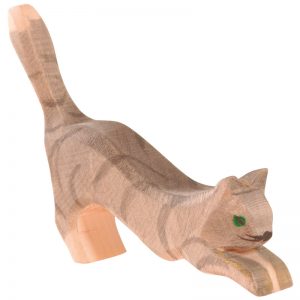 Ostheimer Cat - jumping