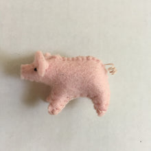 Load image into Gallery viewer, Felt Piglet