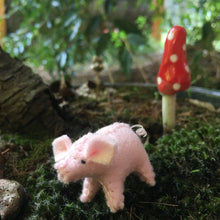 Load image into Gallery viewer, Felt Piglet