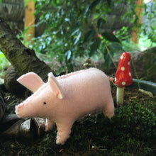 Load image into Gallery viewer, Felt Pig