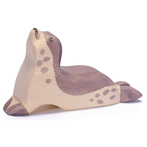 Sea lion - head high