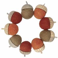 Felt acorn with handcarved wood cupule (assorted)