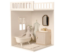 Load image into Gallery viewer, Maileg Miniature Vintage Bathtub