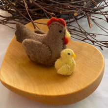 Load image into Gallery viewer, Felt Hen
