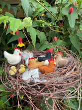 Load image into Gallery viewer, Felt Hen