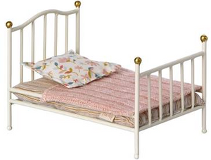 Maileg Vintage Bed for Mouse  - sand