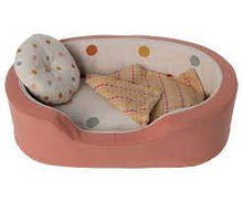 Load image into Gallery viewer, Maileg Dog Basket