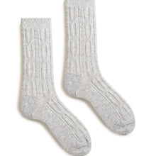 Load image into Gallery viewer, Women&#39;s wool cashmere chunky cable crew socks